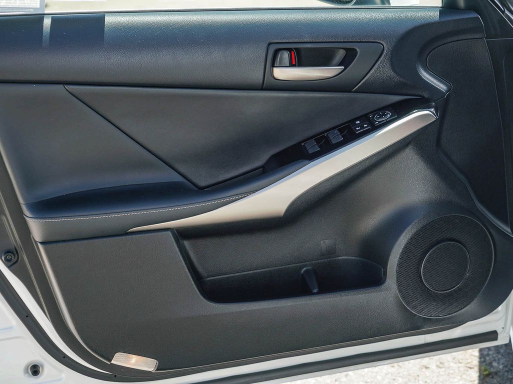 Thumbnail: 2019 Lexus IS - 22