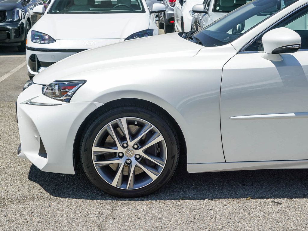 Thumbnail: 2019 Lexus IS - 6