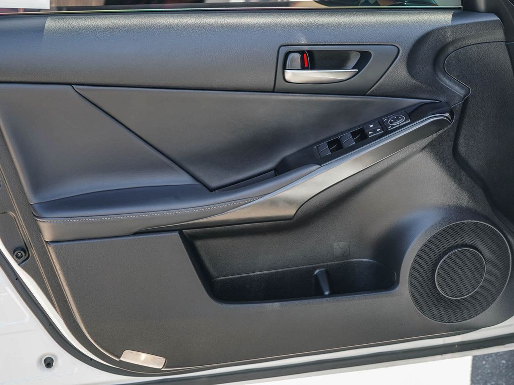 Thumbnail: 2024 Lexus ES - 23