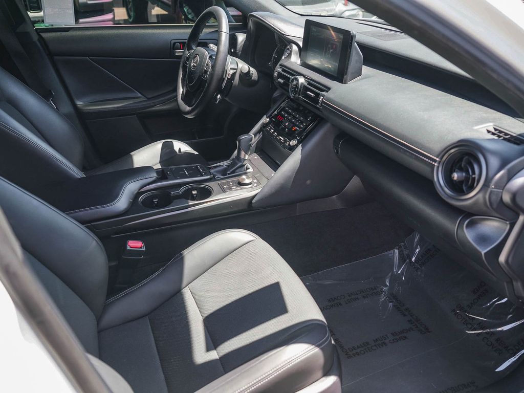 Thumbnail: 2024 Lexus ES - 10
