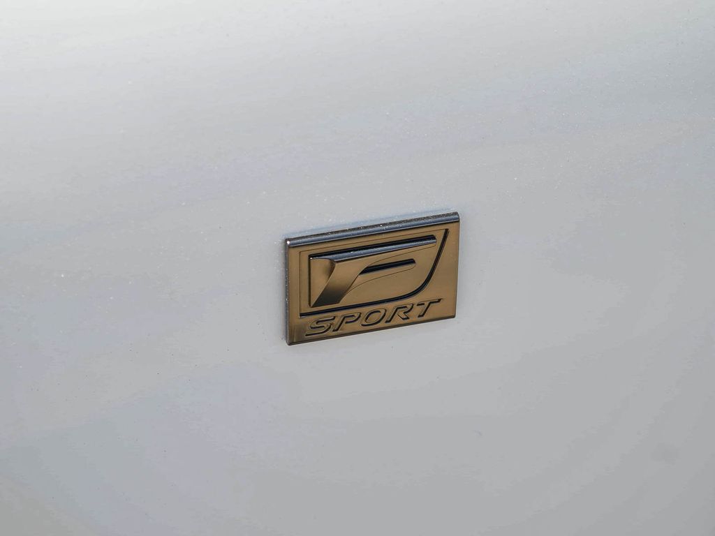 Thumbnail: 2024 Lexus ES - 21