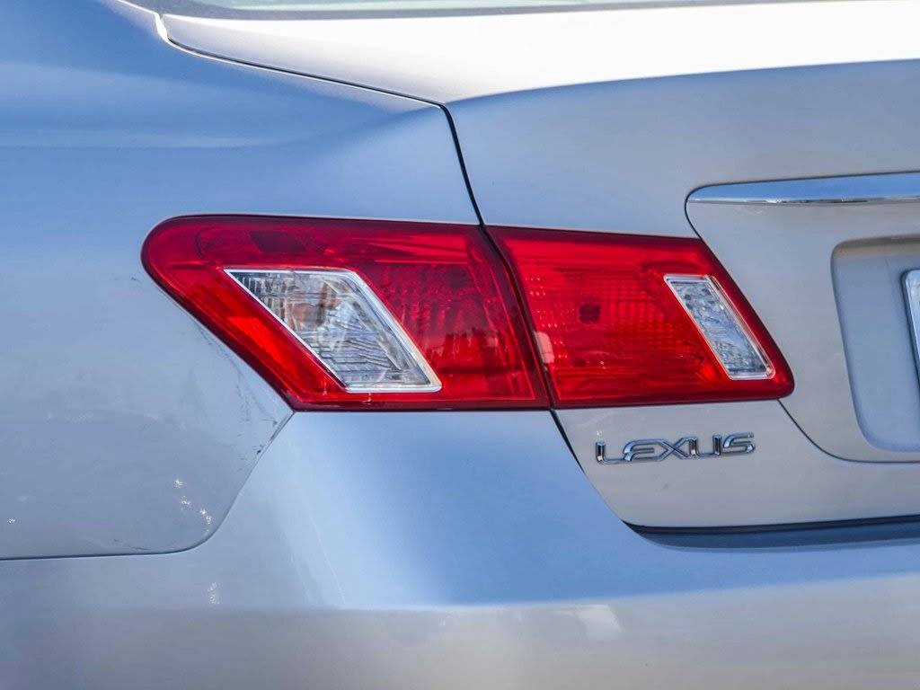 Thumbnail: 2009 Lexus ES - 18