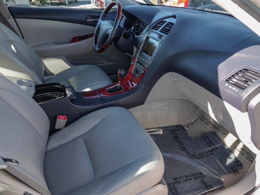 Thumbnail: 2009 Lexus ES - 8