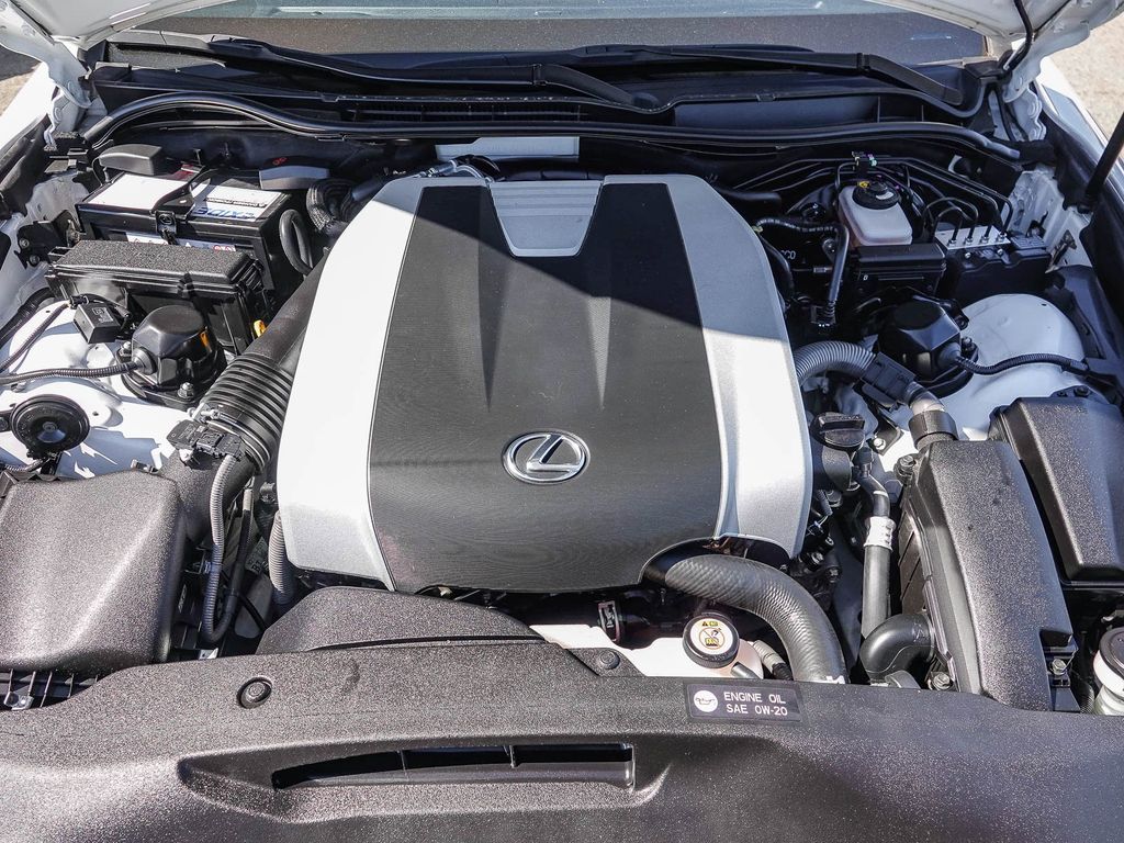 Thumbnail: 2019 Lexus IS - 8