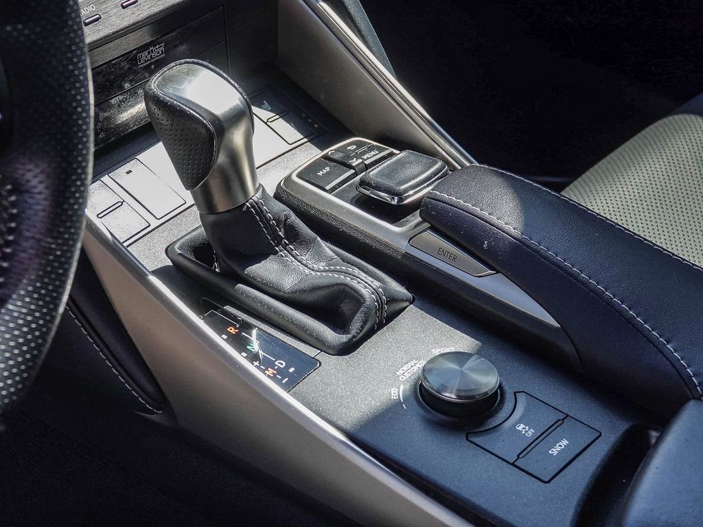 Thumbnail: 2019 Lexus IS - 14