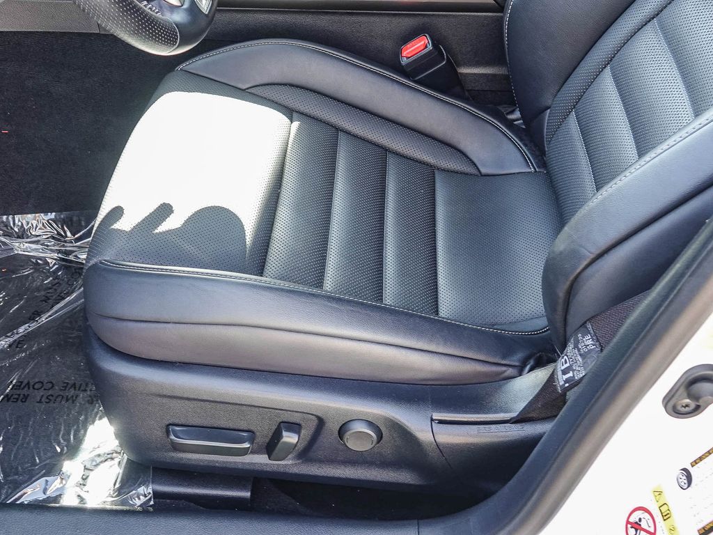 Thumbnail: 2019 Lexus IS - 22