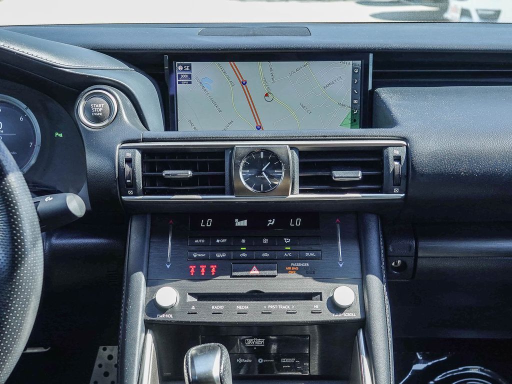 Thumbnail: 2019 Lexus IS - 13