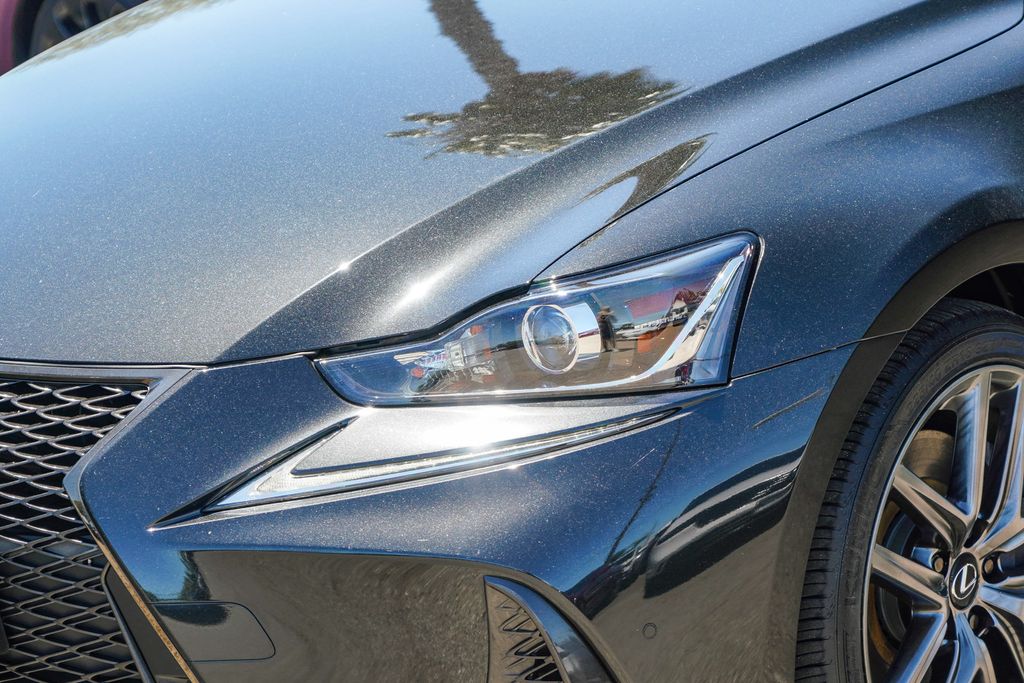 Thumbnail: 2020 Lexus IS - 20