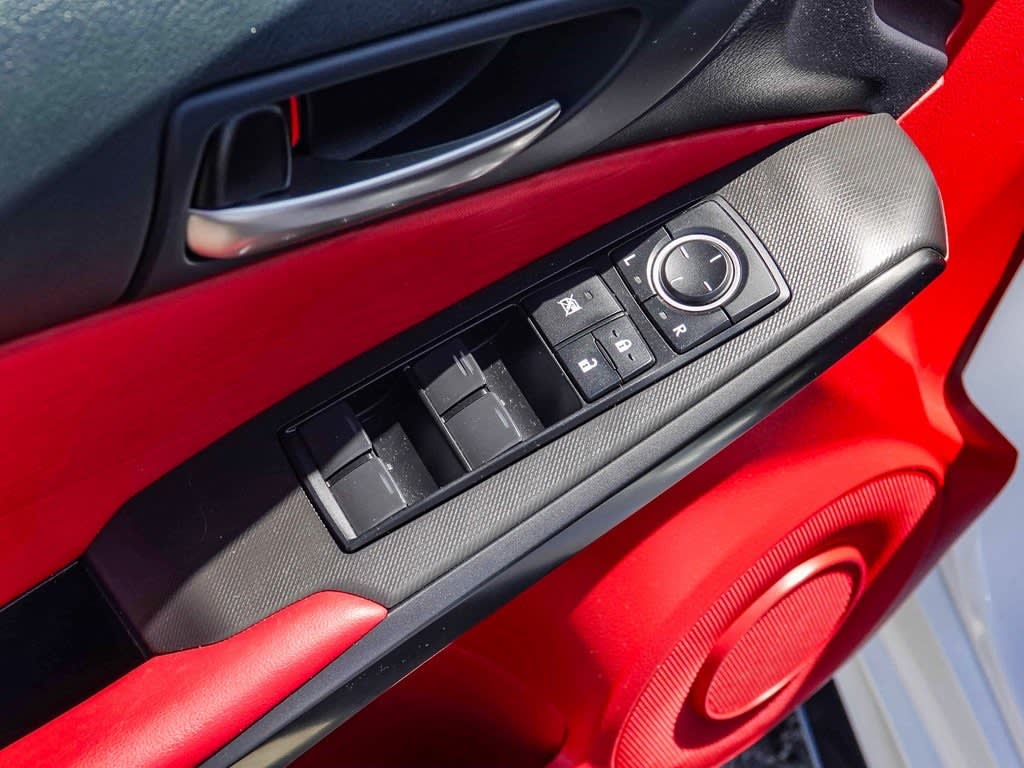 2022 Lexus IS 350 25
