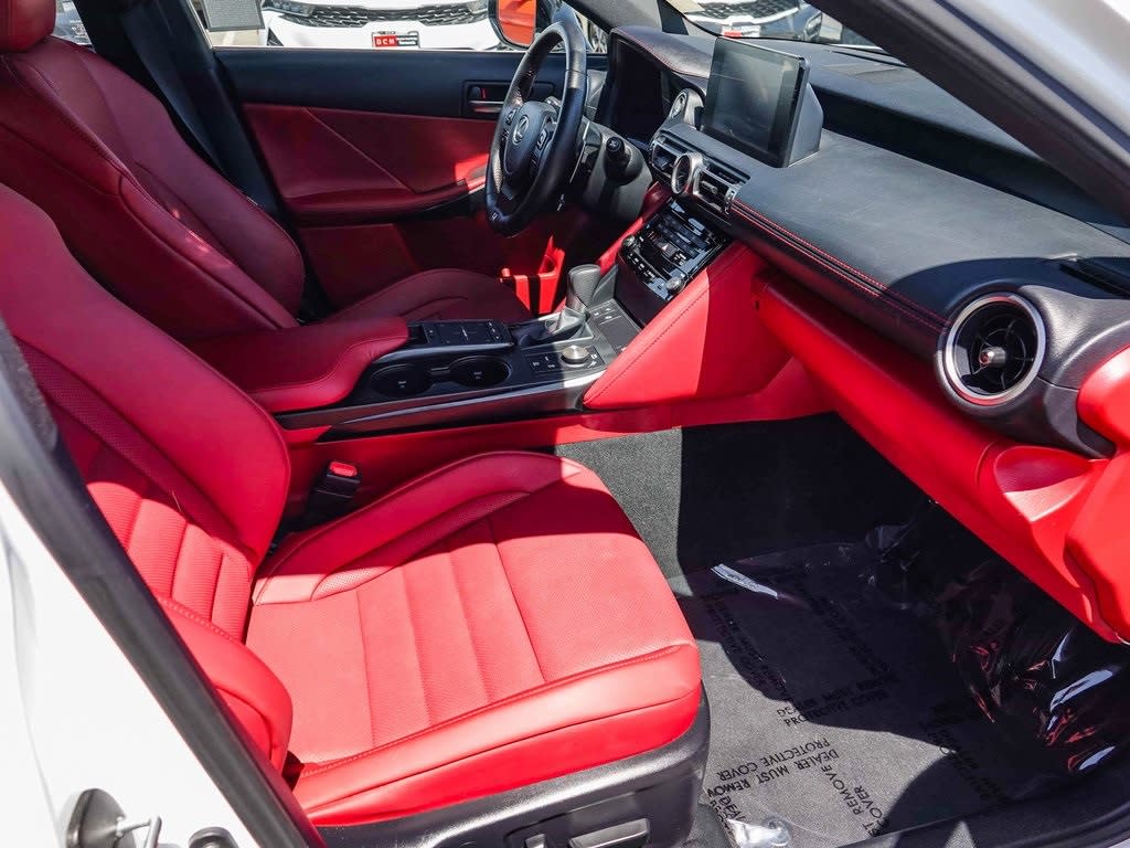 2022 Lexus IS 350 11
