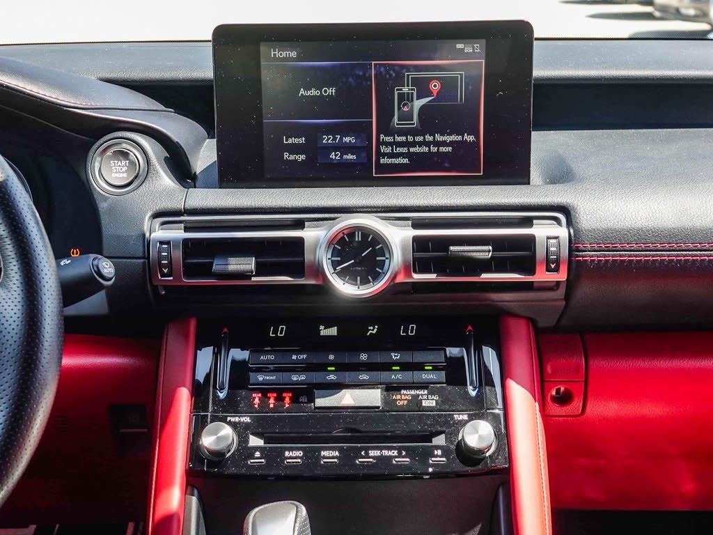 2022 Lexus IS 350 13