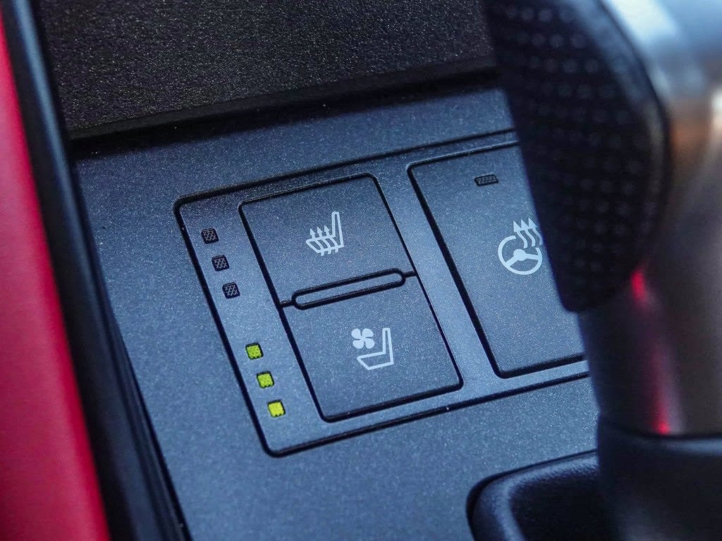 Thumbnail: 2023 Lexus IS - 25