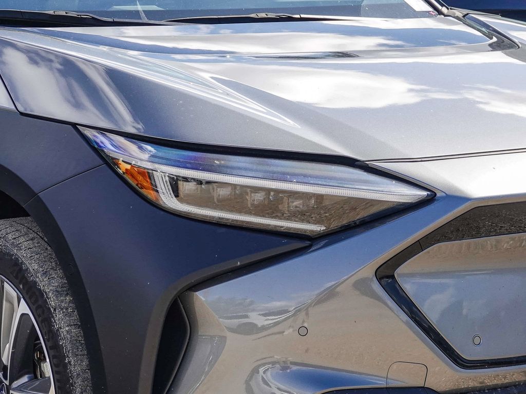 Thumbnail: 2023 Subaru Solterra - 9