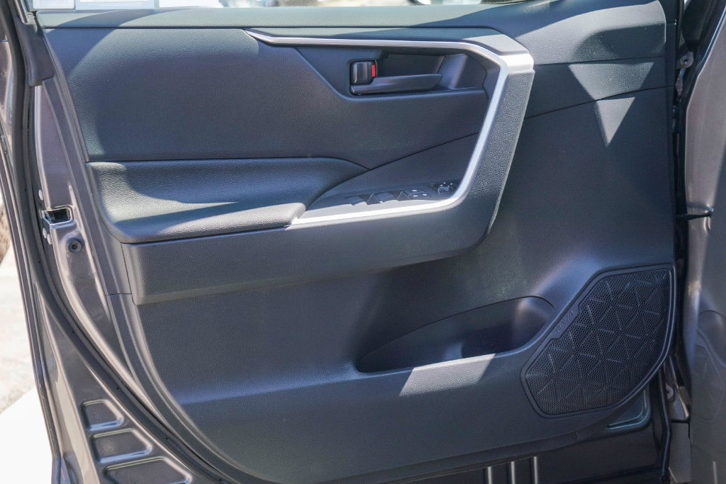 Thumbnail: 2024 Toyota RAV4 - 23
