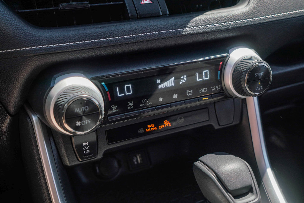 Thumbnail: 2024 Toyota RAV4 - 25