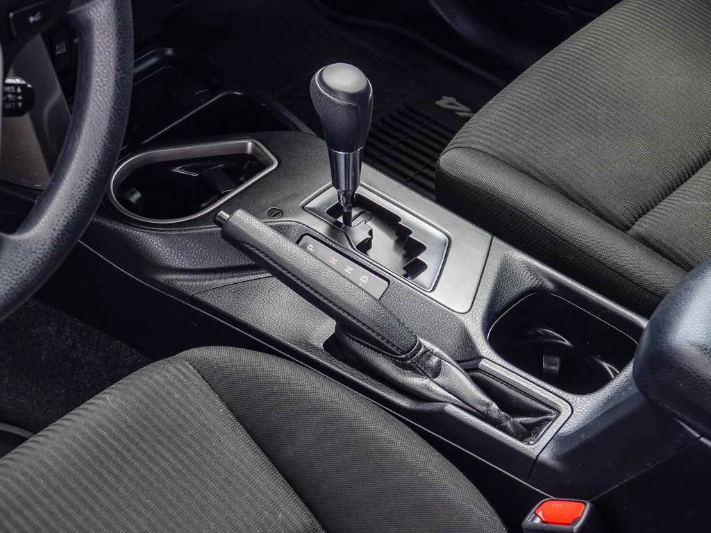 Thumbnail: 2018 Toyota RAV4 - 13