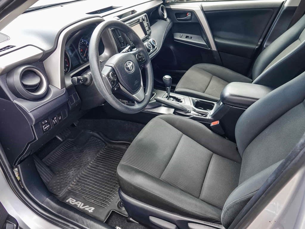 Thumbnail: 2018 Toyota RAV4 - 10