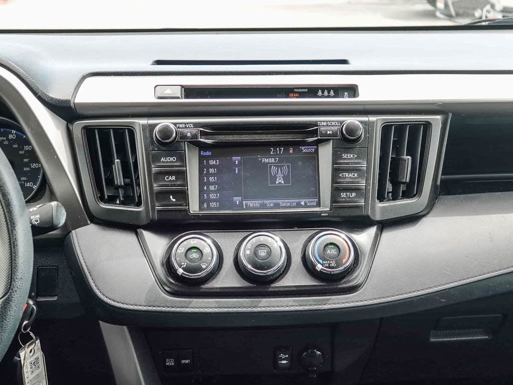 Thumbnail: 2018 Toyota RAV4 - 12