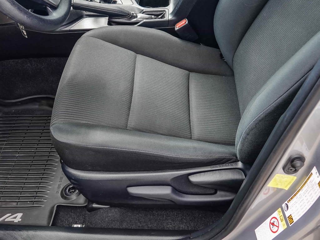 Thumbnail: 2018 Toyota RAV4 - 24