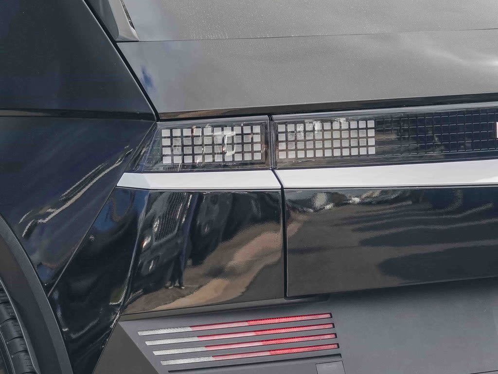 Thumbnail: 2024 Hyundai Ioniq 5 - 17