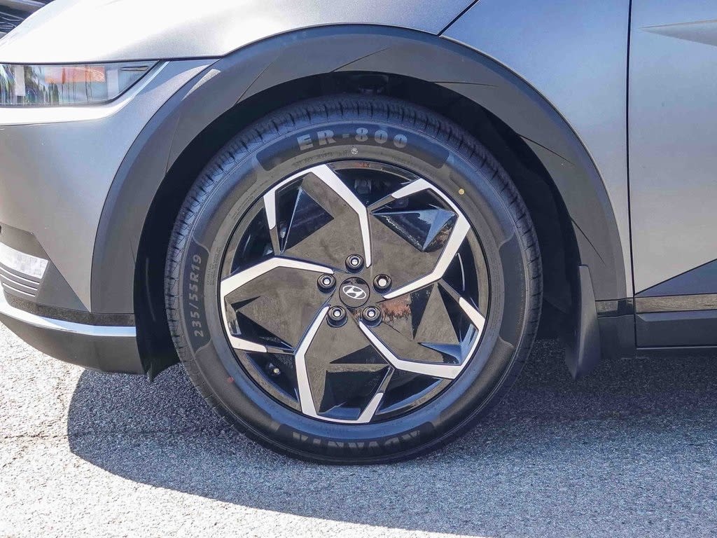 Thumbnail: 2023 Hyundai Ioniq 5 - 20