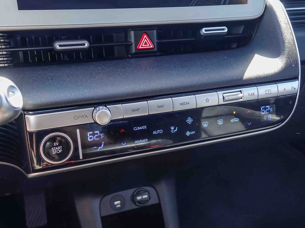 Thumbnail: 2023 Hyundai Ioniq 5 - 26