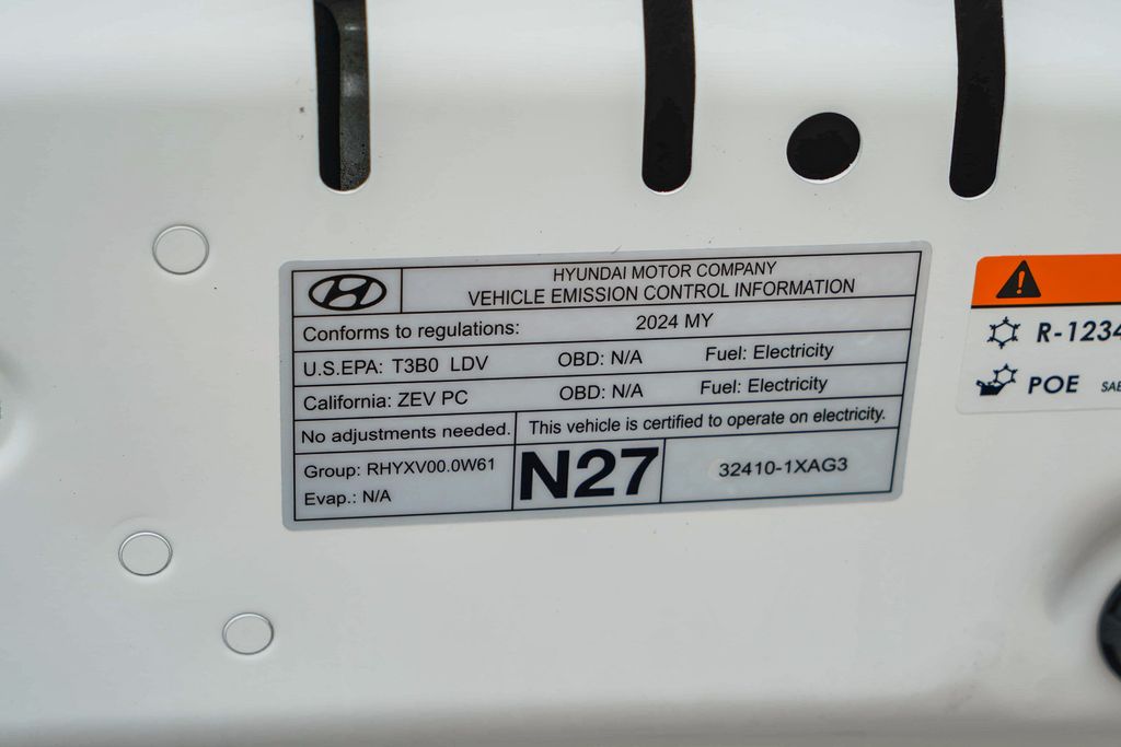 Thumbnail: 2024 Hyundai Ioniq 5 - 13