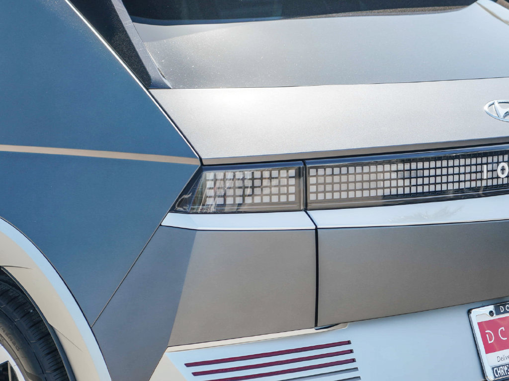 Thumbnail: 2023 Hyundai Ioniq 5 - 6
