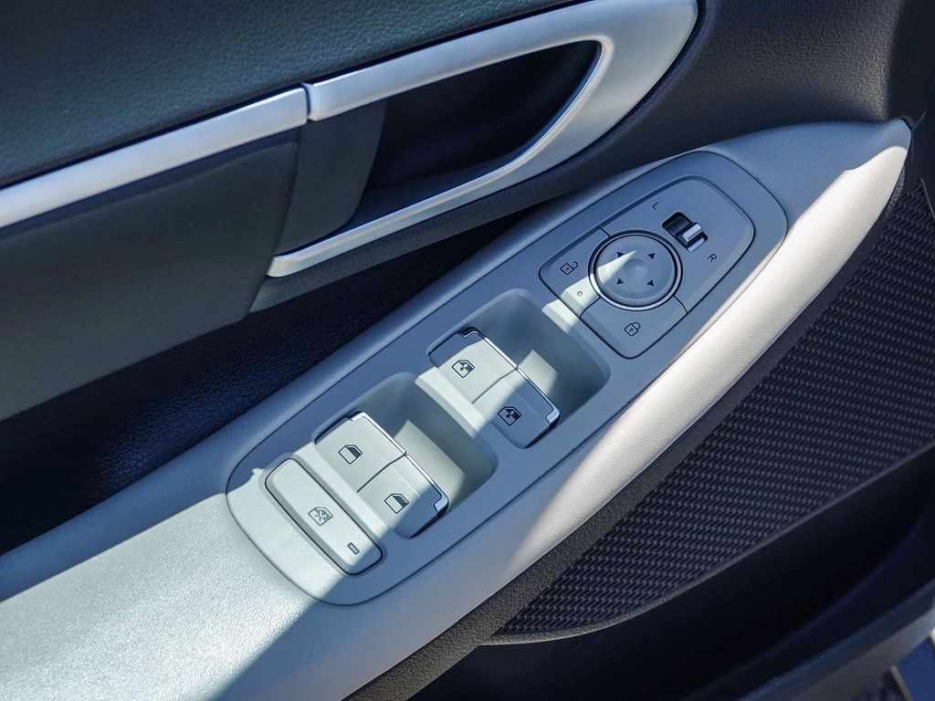 Thumbnail: 2024 Hyundai Sonata - 24