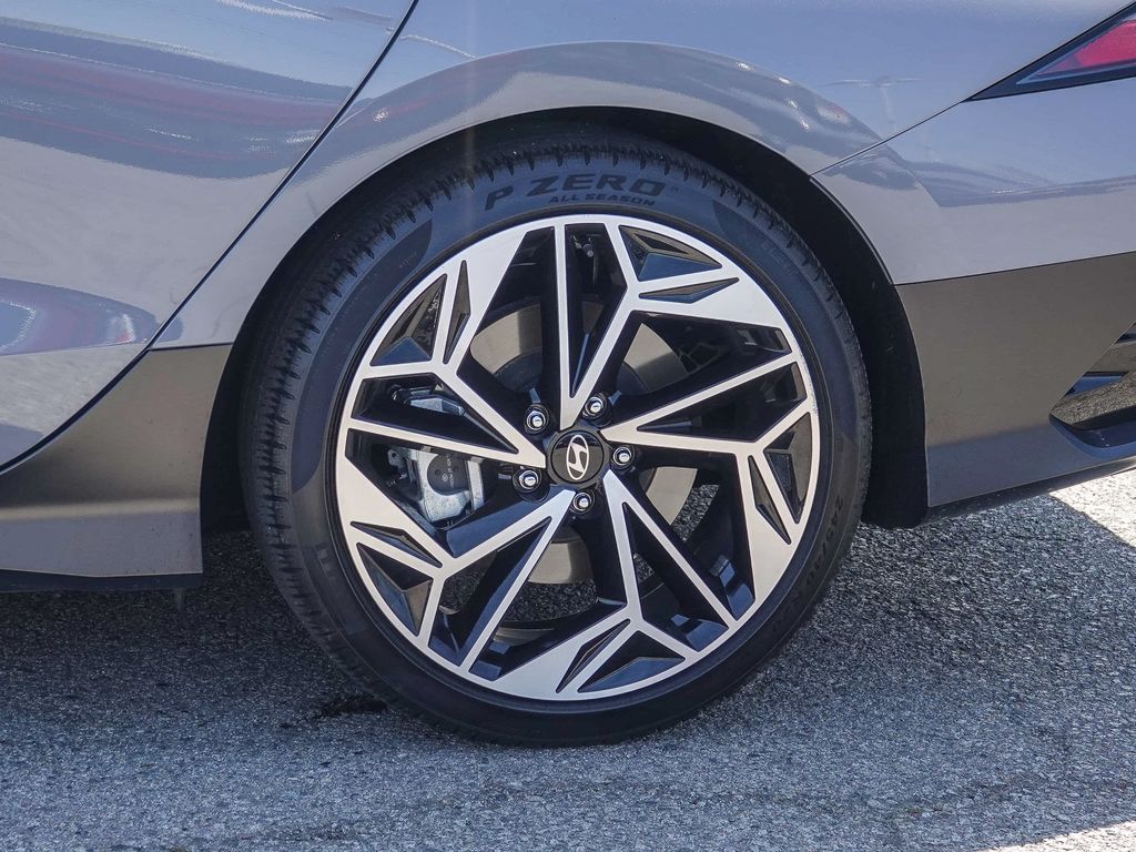 Thumbnail: 2024 Hyundai Ioniq 6 - 19