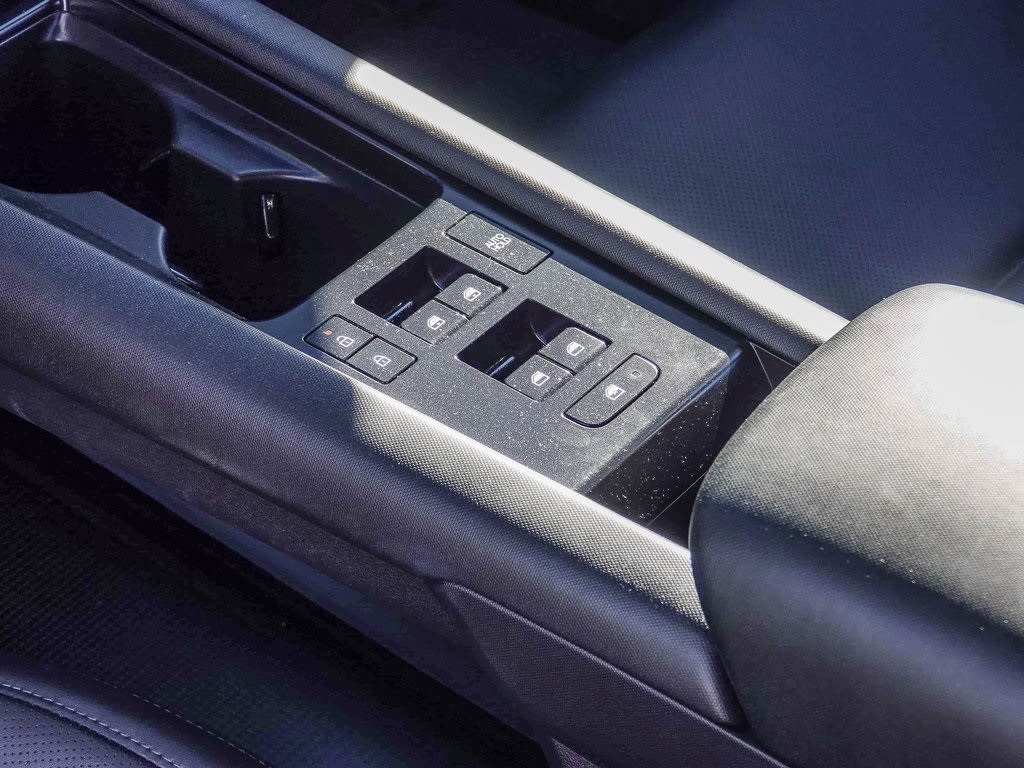 Thumbnail: 2023 Hyundai Ioniq 6 - 13