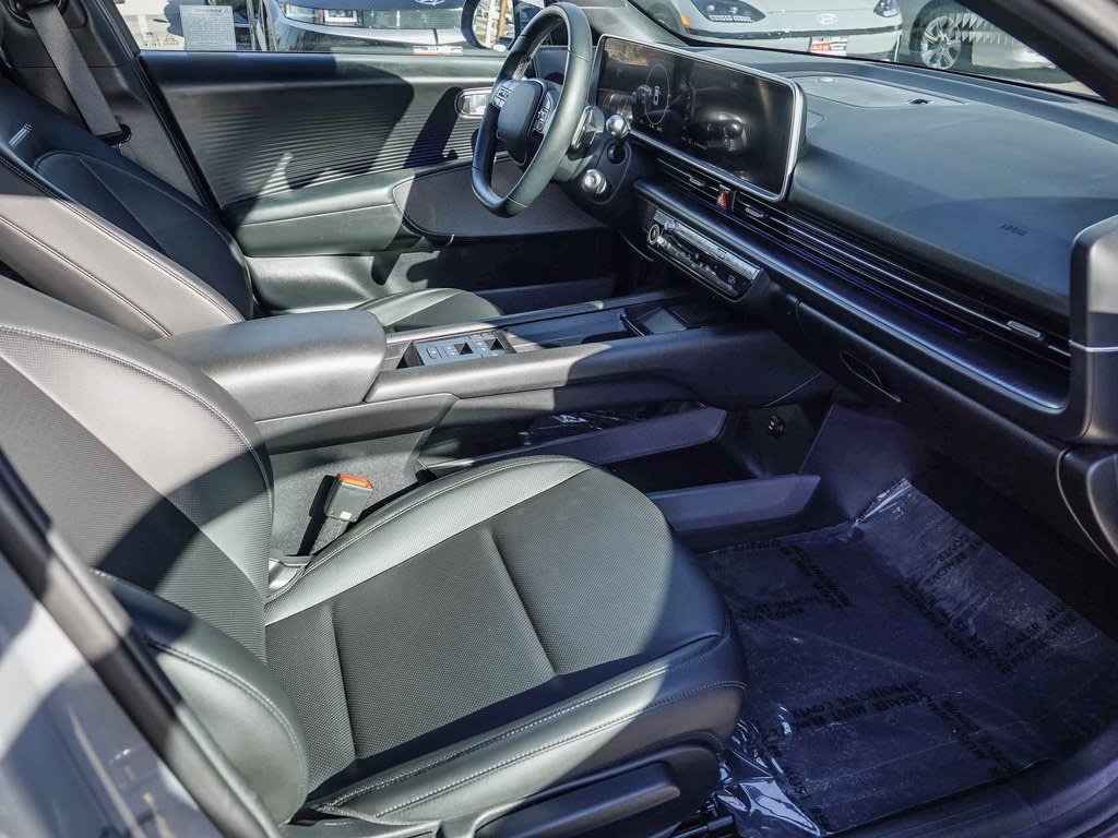 Thumbnail: 2023 Hyundai Ioniq 6 - 9