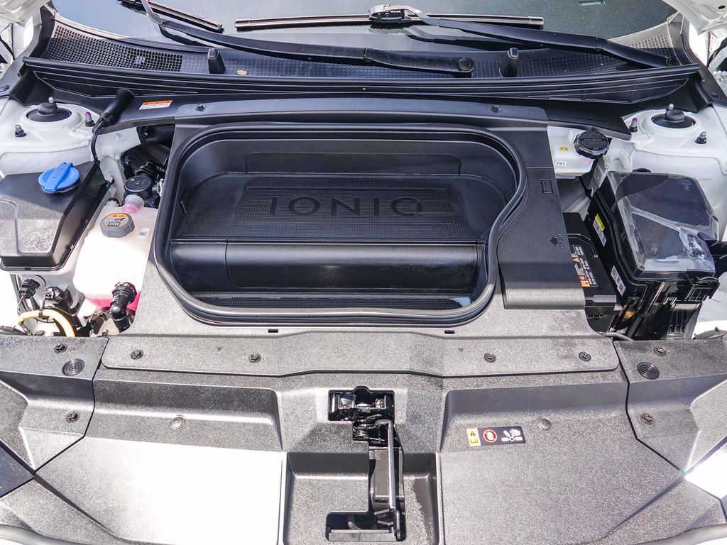 Thumbnail: 2024 Hyundai Ioniq 6 - 6