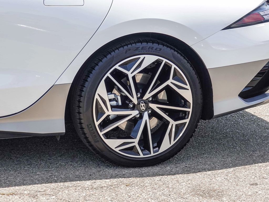 Thumbnail: 2024 Hyundai Ioniq 6 - 20