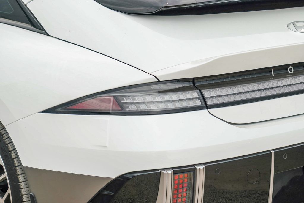 Thumbnail: 2024 Hyundai Ioniq 6 - 15