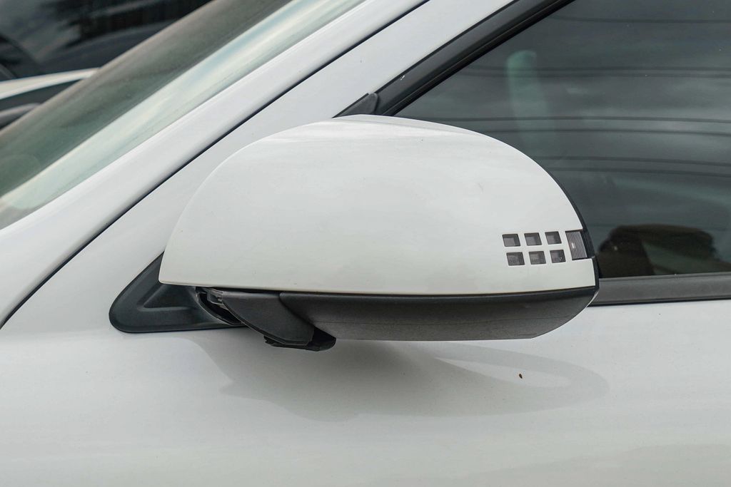 Thumbnail: 2024 Hyundai Ioniq 6 - 19