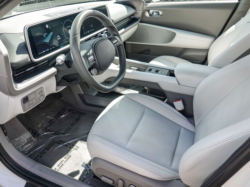 Thumbnail: 2023 Hyundai Ioniq 6 - 9