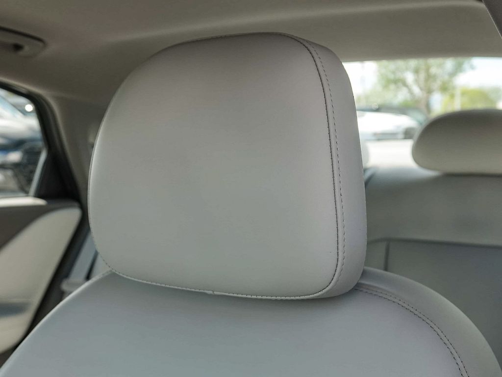 Thumbnail: 2023 Hyundai Ioniq 6 - 28