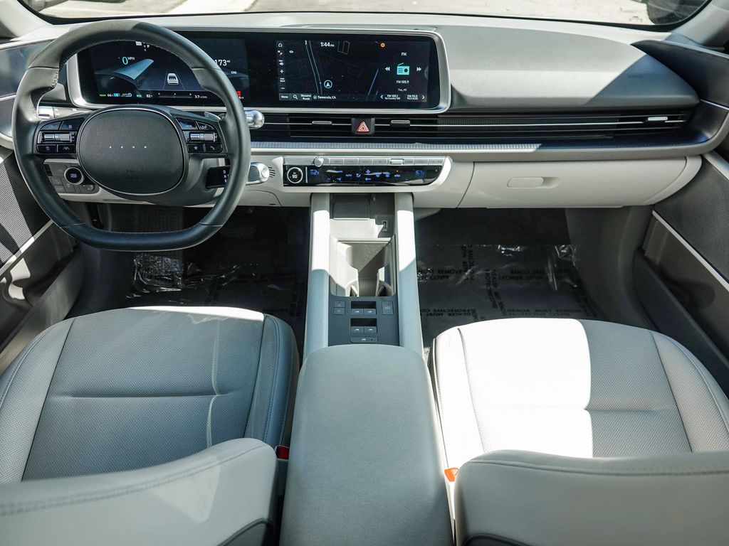 Thumbnail: 2023 Hyundai Ioniq 6 - 2