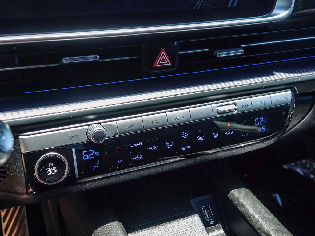 Thumbnail: 2024 Hyundai Ioniq 6 - 25
