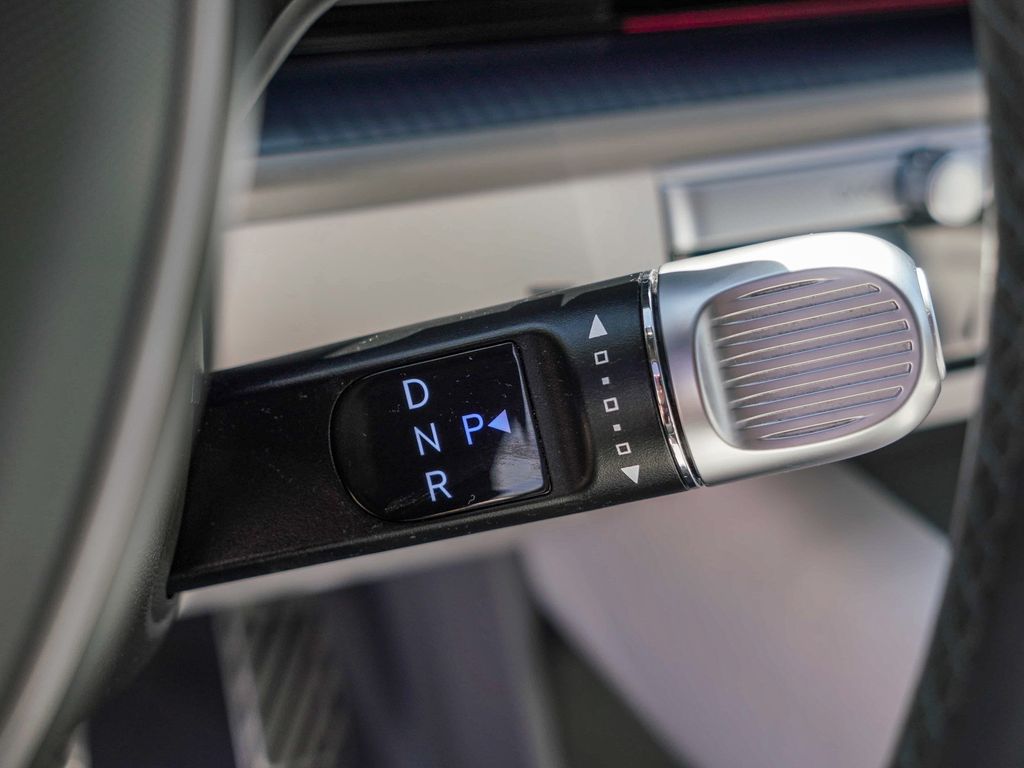 Thumbnail: 2023 Hyundai Ioniq 6 - 22