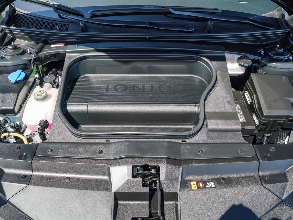 Thumbnail: 2023 Hyundai Ioniq 6 - 7