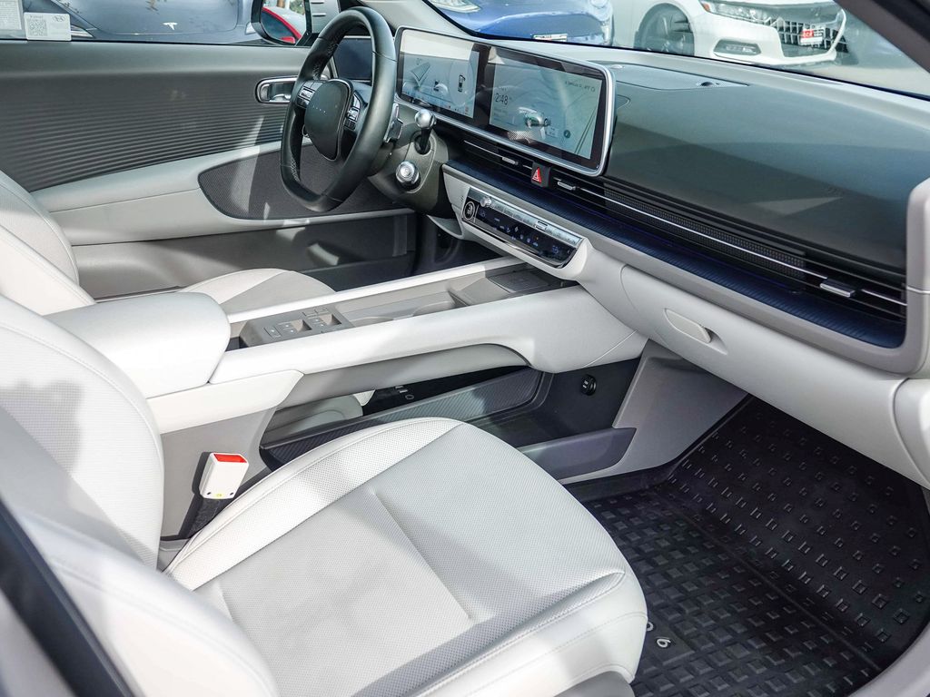 Thumbnail: 2024 Hyundai Ioniq 6 - 11