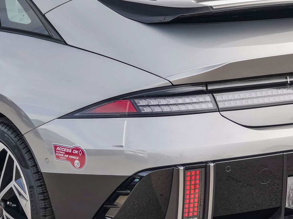 Thumbnail: 2024 Hyundai Ioniq 6 - 18