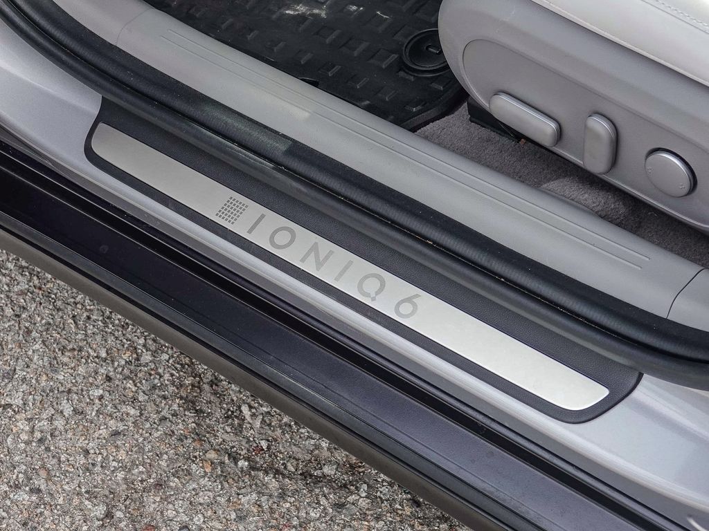 Thumbnail: 2024 Hyundai Ioniq 6 - 24