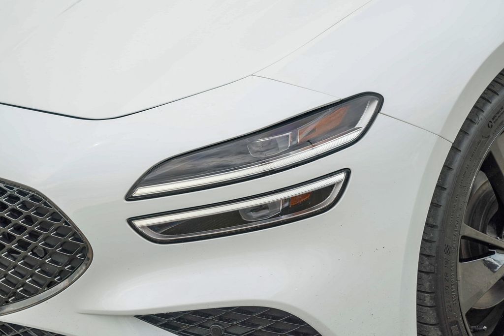 Thumbnail: 2023 Genesis G70 - 20