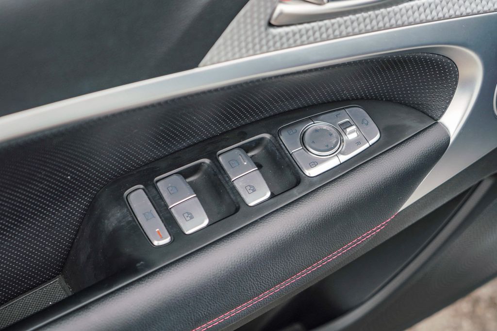 Thumbnail: 2023 Genesis G70 - 24