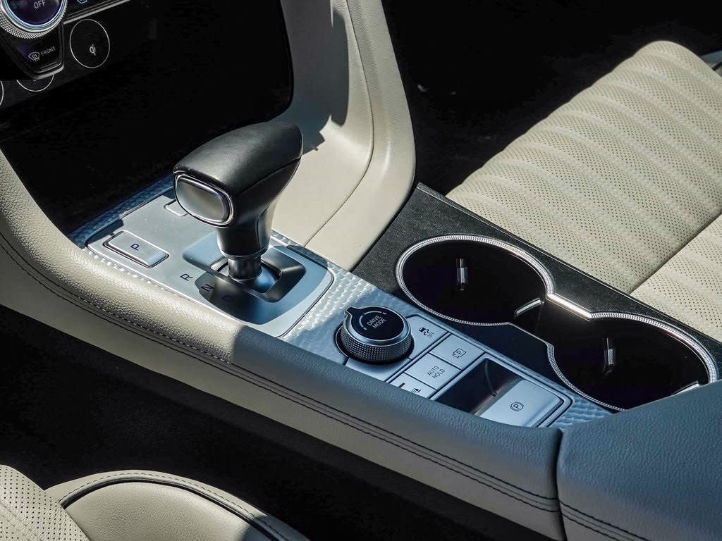 Thumbnail: 2023 Genesis G70 - 13