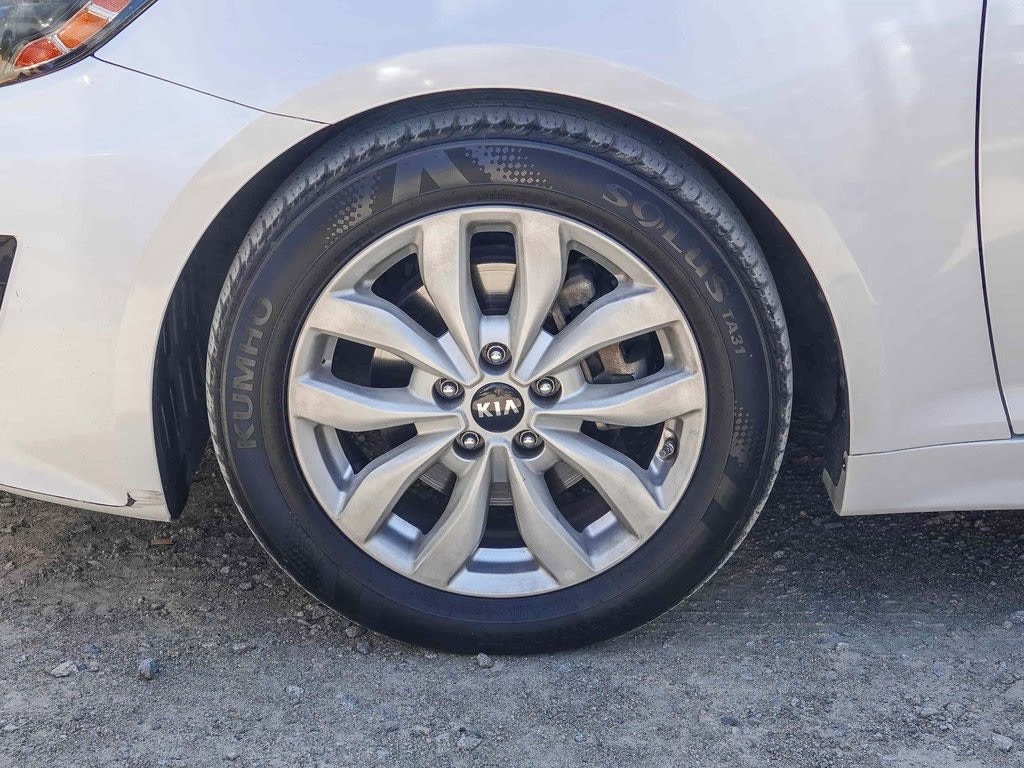 Thumbnail: 2015 Kia Optima - 22