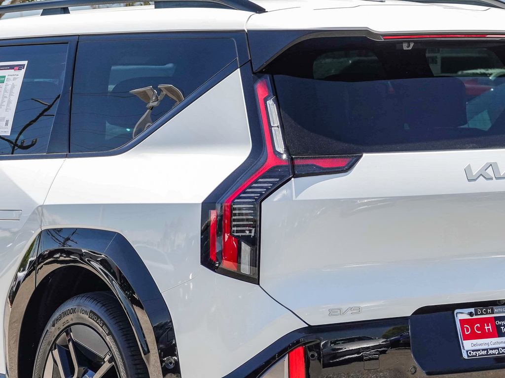 Thumbnail: 2024 Kia EV9 - 16